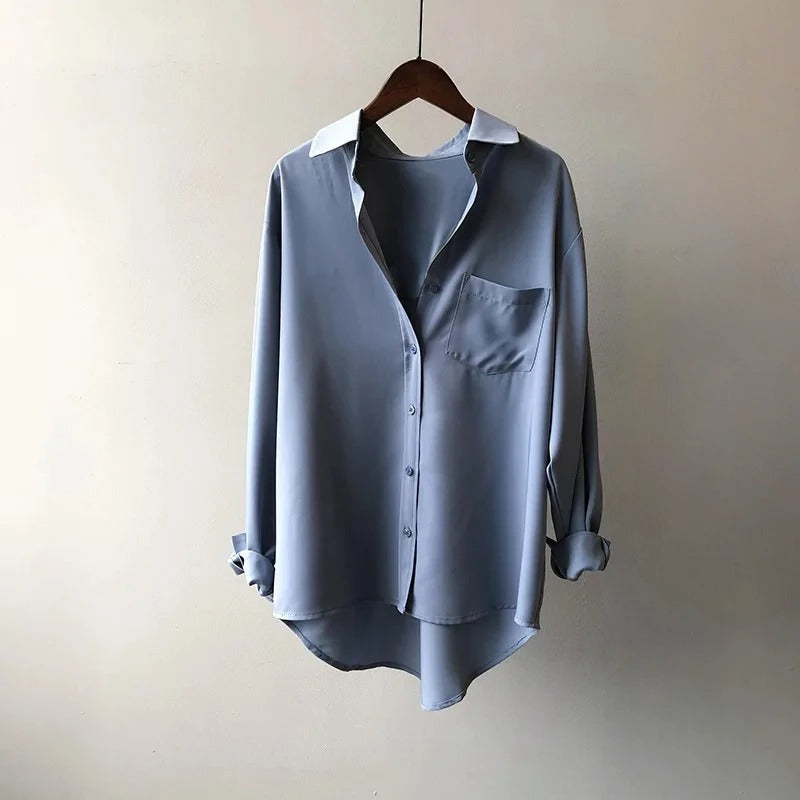 Riley – Silk Blouse with Fluid Elegance