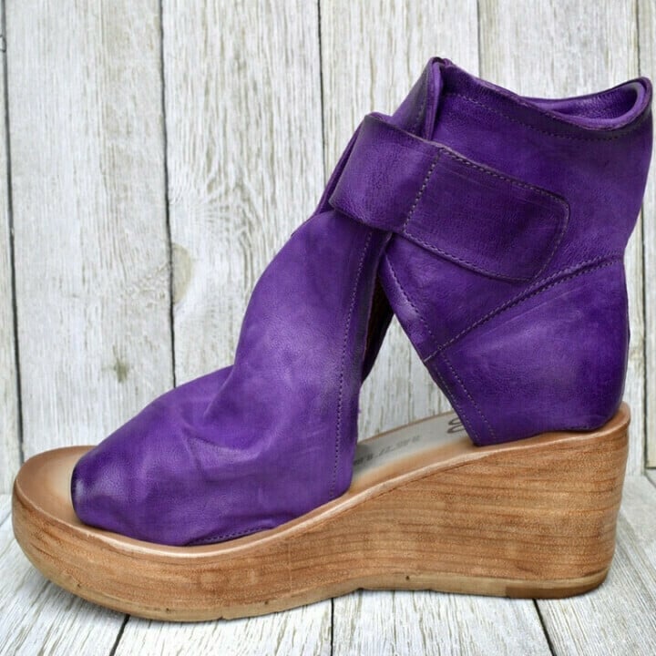 Ariana™ - Bold Buckle Wedge Sandals