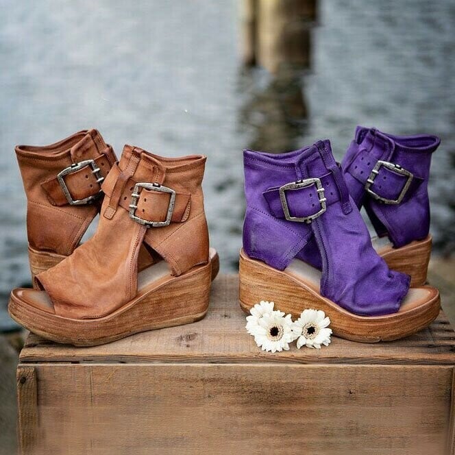 Ariana™ - Bold Buckle Wedge Sandals