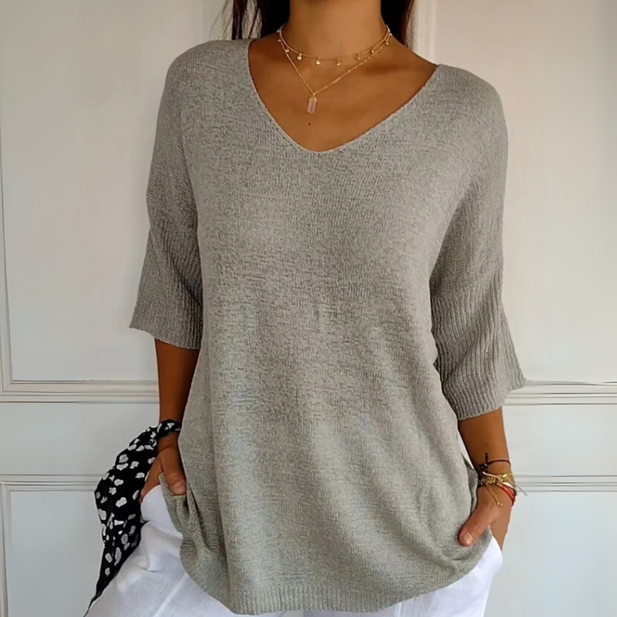 Aida | Lightweight Shirt with V-Neck
