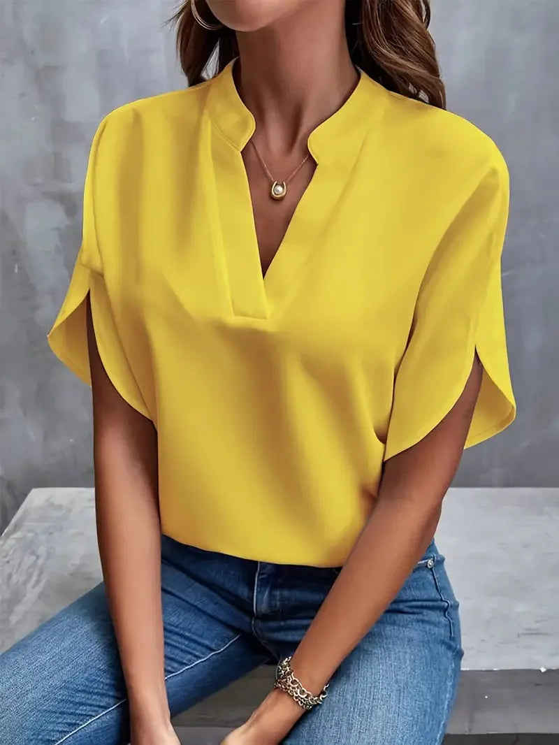 Annemie | Stylish V-Neck Flowing Blouse