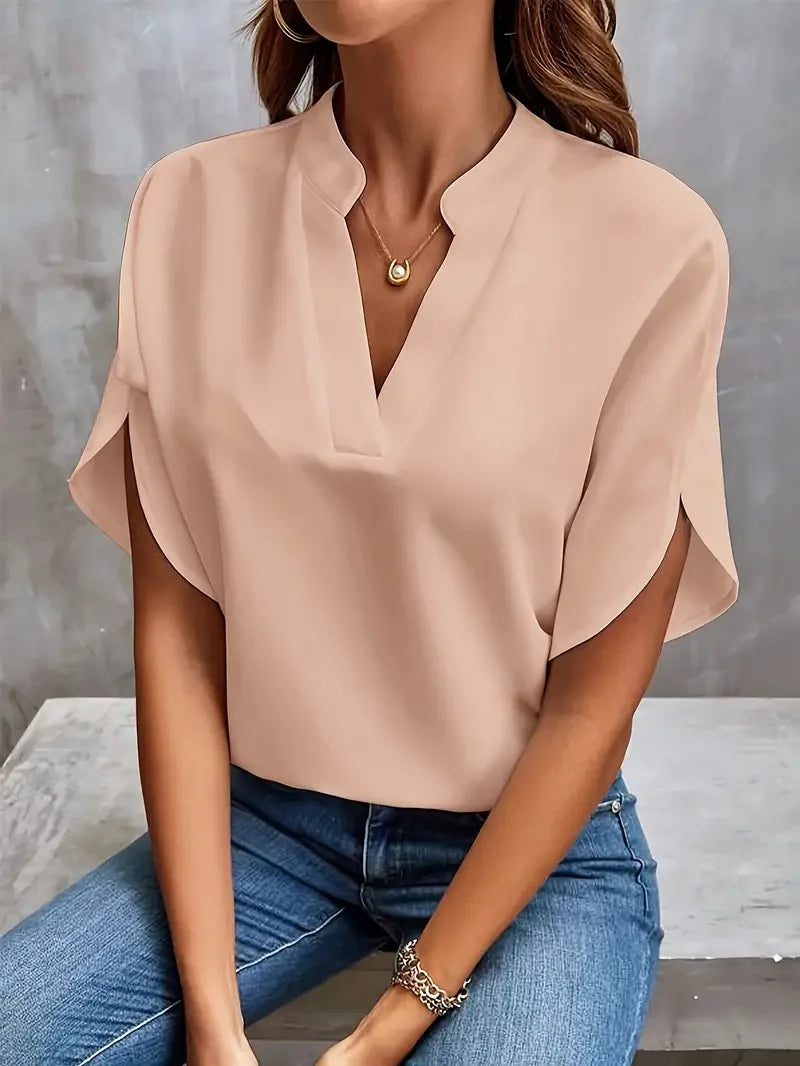 Annemie | Stylish V-Neck Flowing Blouse
