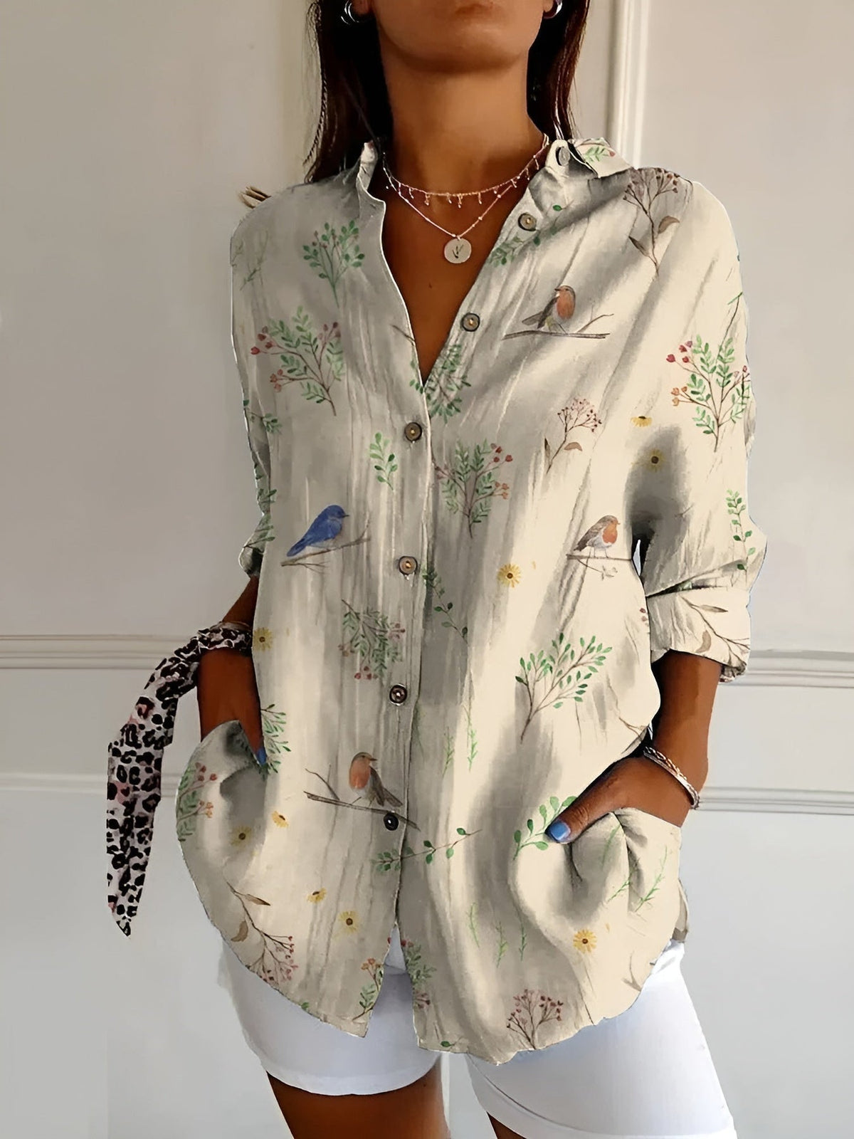 Brenda - Casual Blouse With Flowers And Waves